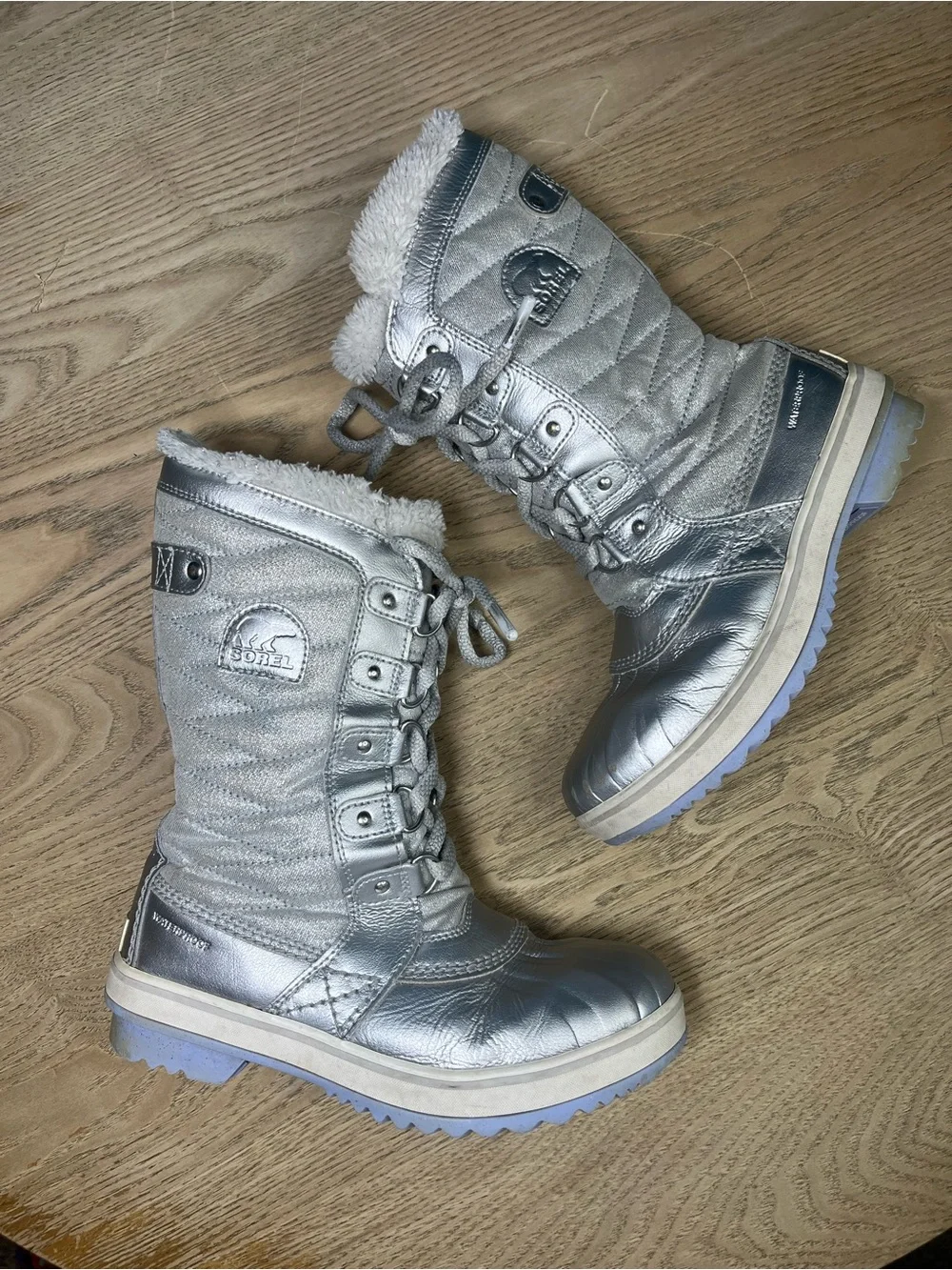 Sorel Disney Frozen Tofino II Waterproof Insulated Snow Boots Girls 4 Silver
